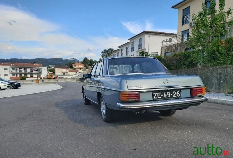 1974' Mercedes-Benz 200 photo #3