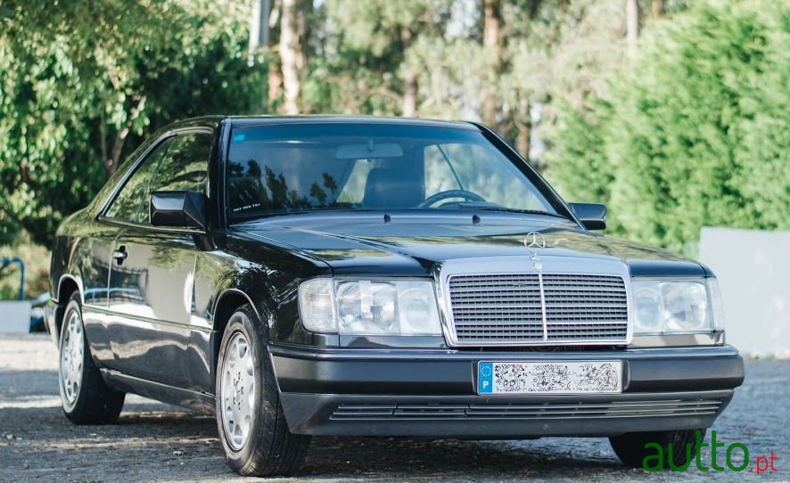 1992' Mercedes-Benz 230 photo #1