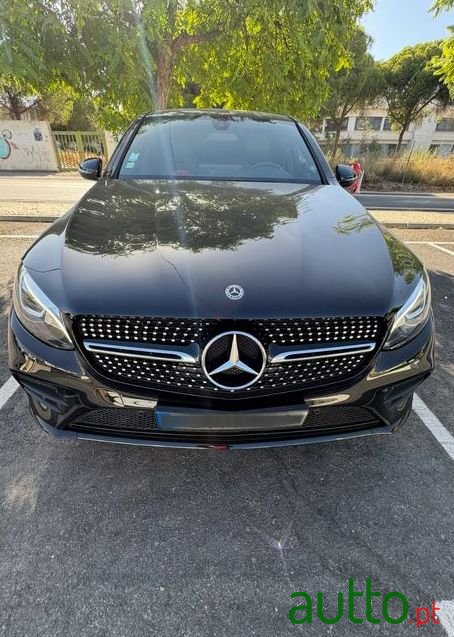 2018' Mercedes-Benz Classe Glc photo #1