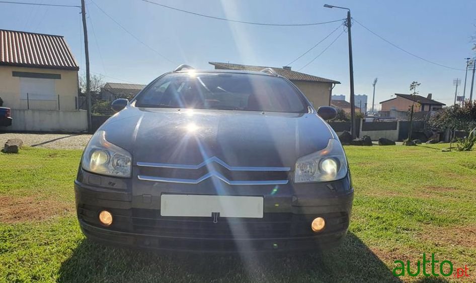2006' Citroen C5 Tourer photo #1