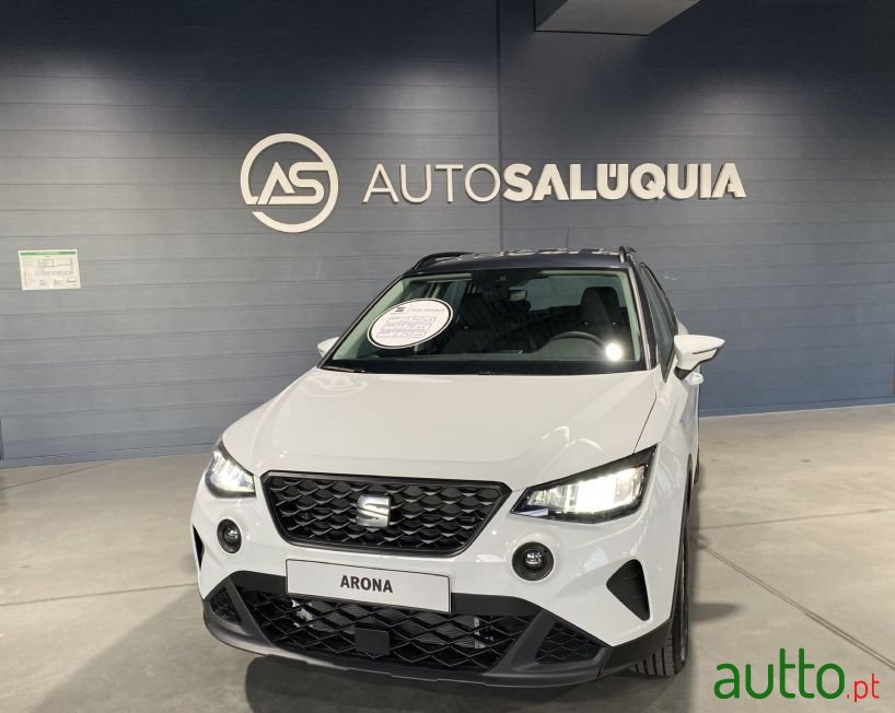 2023' SEAT Arona photo #1
