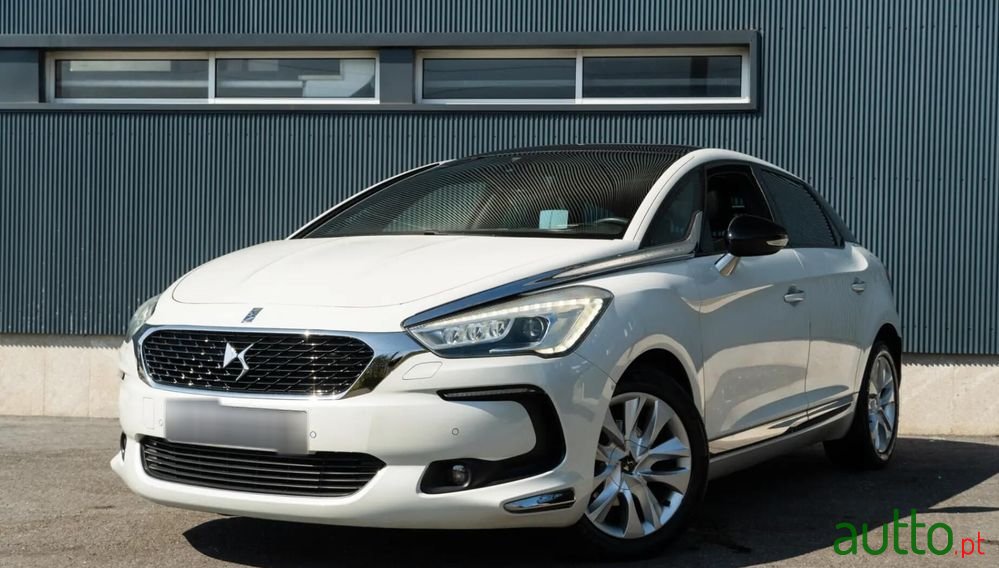 2016' DS Automobiles Ds5 photo #1