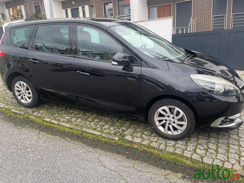 2014' Renault Grand Scenic photo #4