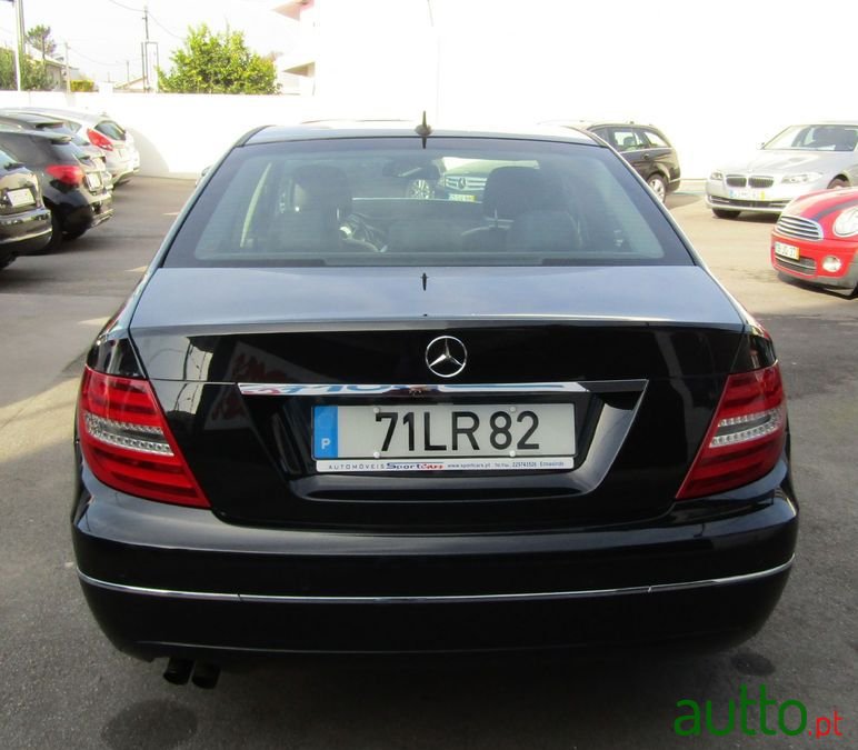 2011' Mercedes-Benz C-180 photo #2