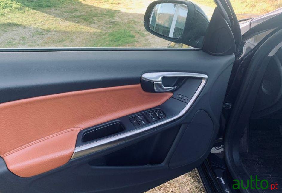 2010' Volvo S60 photo #2