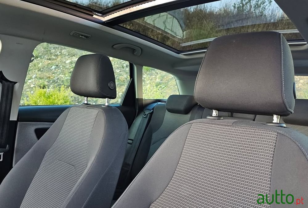 2020' SEAT Leon St 1.6 Tdi Style S/S photo #6