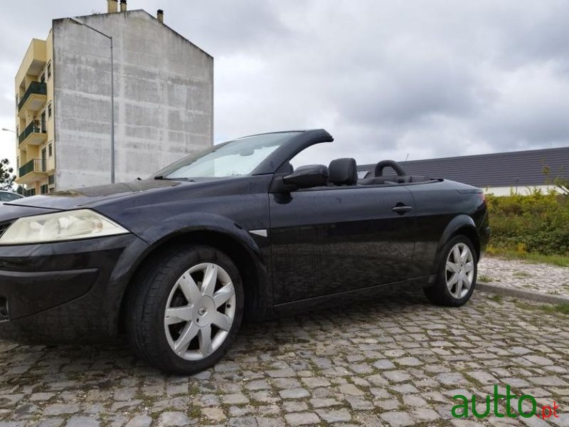 2006' Renault Megane photo #4