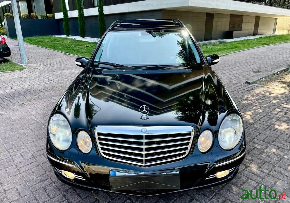 2004' Mercedes-Benz E 320 photo #4