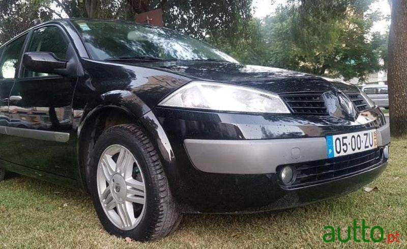 2005' Renault Megane photo #2