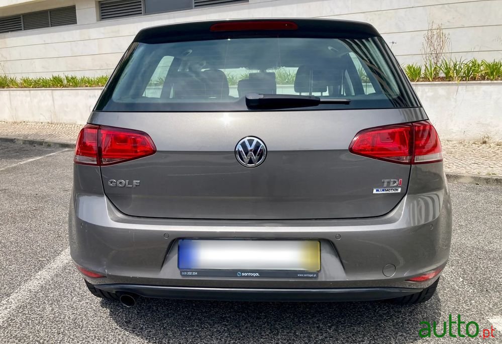 2015' Volkswagen Golf photo #6