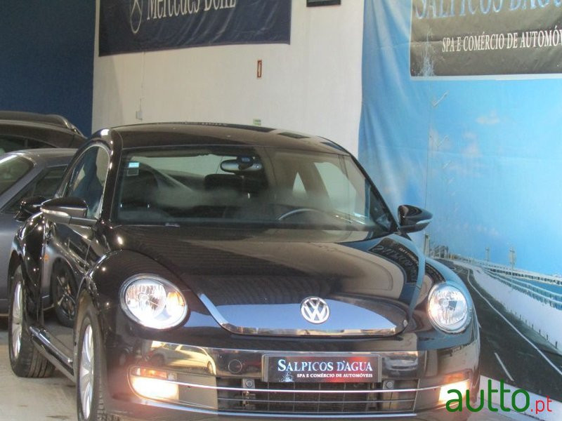 2012' Volkswagen New Beetle photo #1