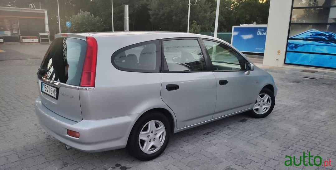 2001' Honda Stream photo #5