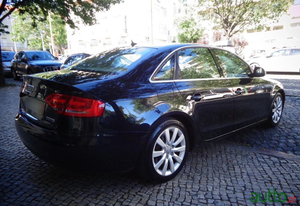 2009' Audi A4 2.0 Tdi Sport photo #5