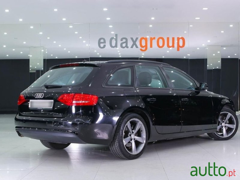 2012' Audi A4 Avant photo #3