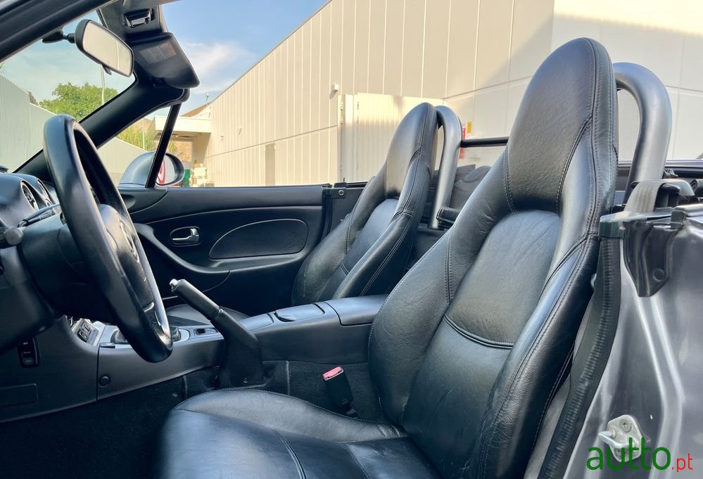 2002' Mazda MX-5 photo #5
