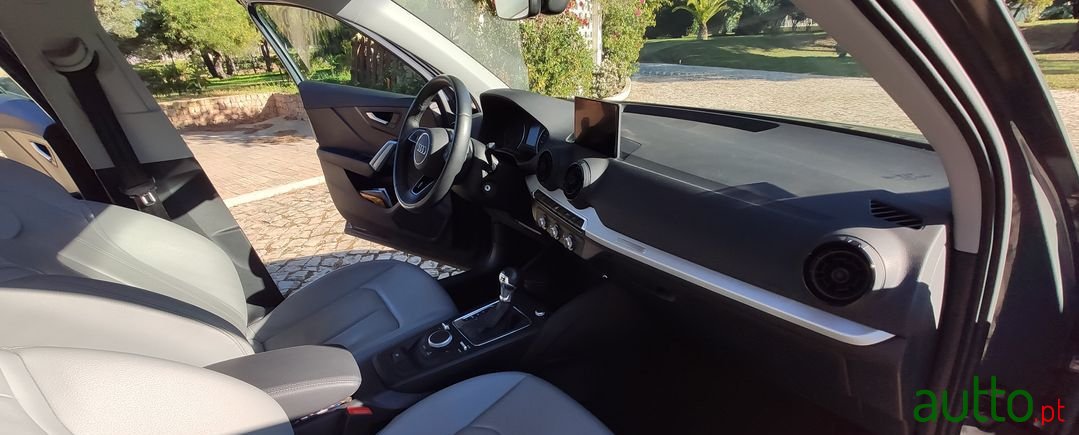 2017' Audi Q2 photo #5