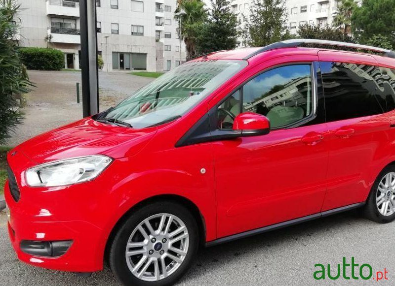2017' Ford Tourneo Courier photo #1