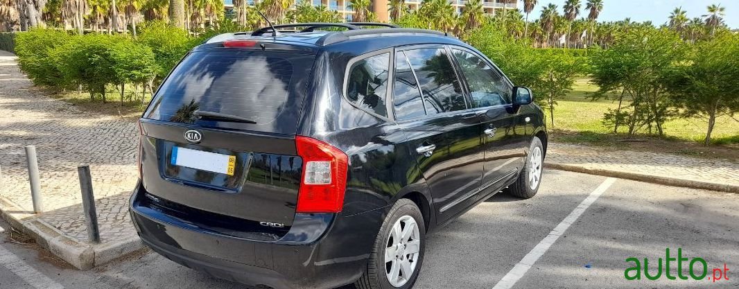 2008' Kia Carens photo #2