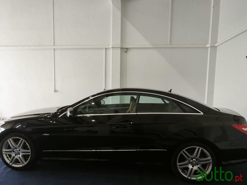 2010' Mercedes-Benz Classe E photo #6