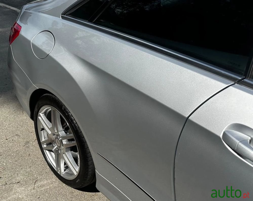 2012' Mercedes-Benz Classe E photo #1