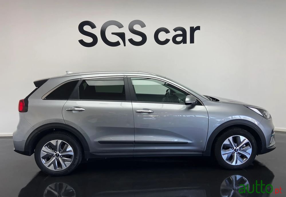 2022' Kia e-Niro 39.2Kwh Move 39 photo #5