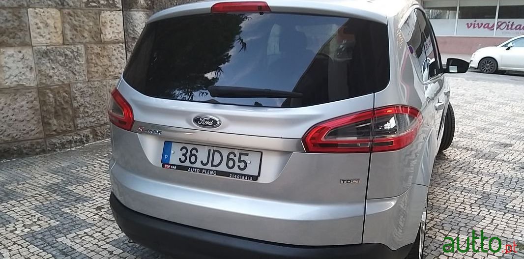 2010' Ford S-Max photo #1