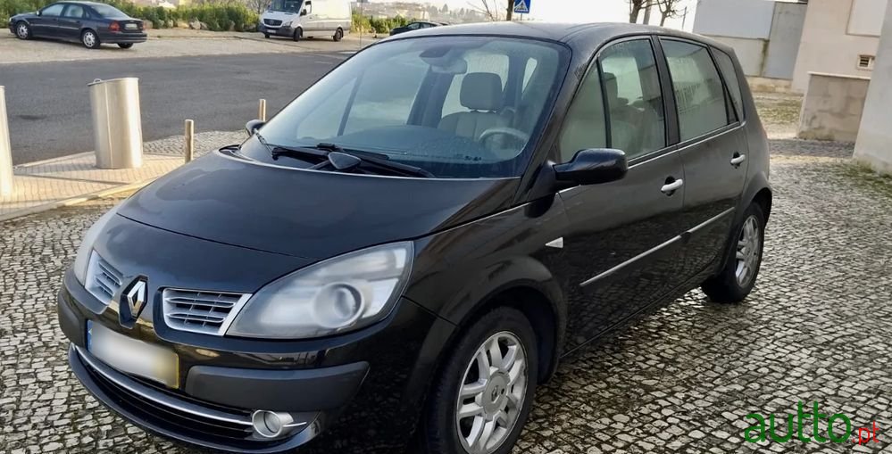 2009' Renault Scenic photo #1