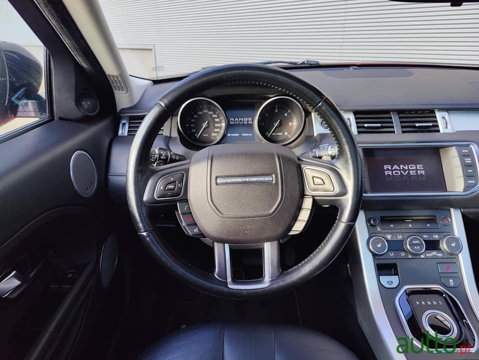 2011' Land Rover Range Rover photo #2