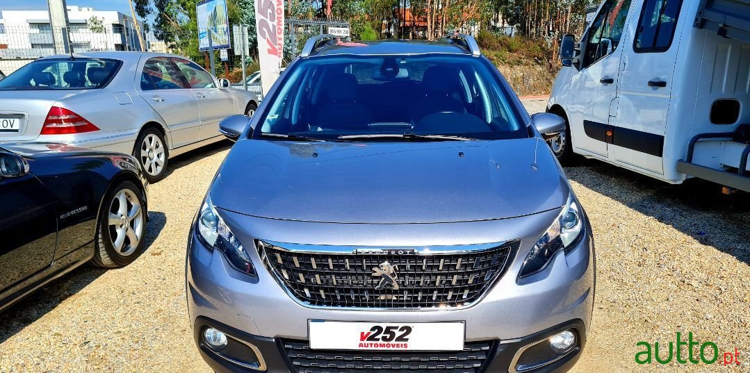 2018' Peugeot 2008 photo #2
