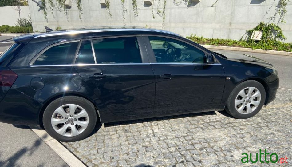 2015' Opel Insignia Sports Tourer photo #4