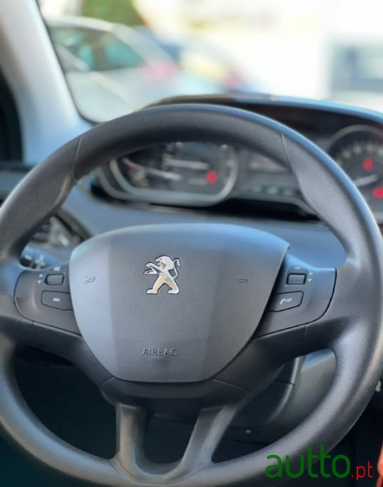 2016' Peugeot 208 photo #5