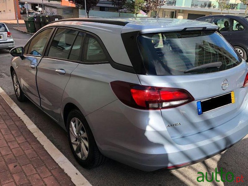 2017' Opel Astra Sports Tourer photo #1