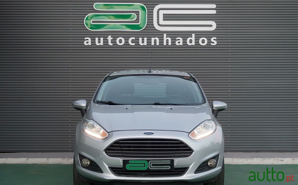 2016' Ford Fiesta photo #2