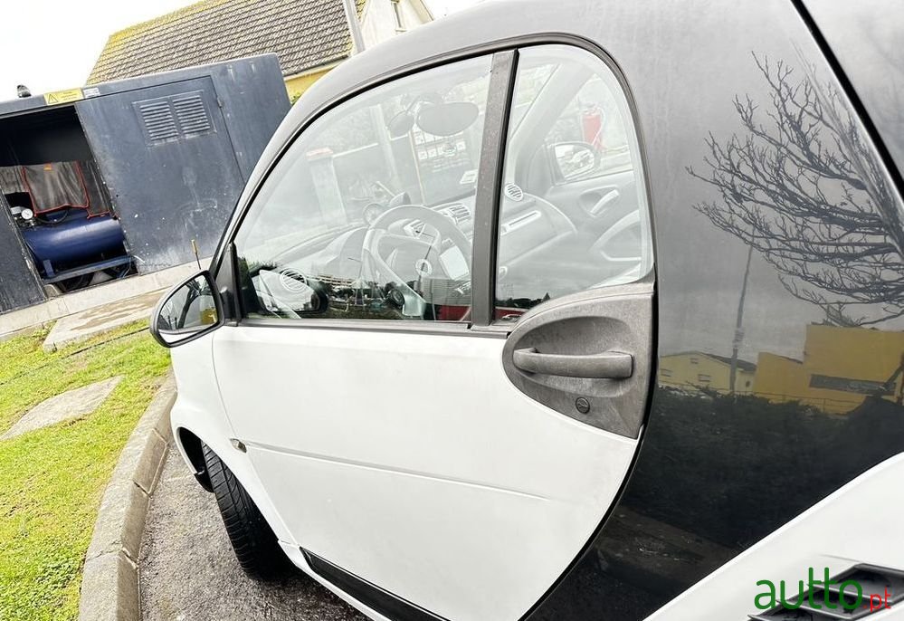 2011' Smart Fortwo 0.8 Cdi Passion 45 photo #2