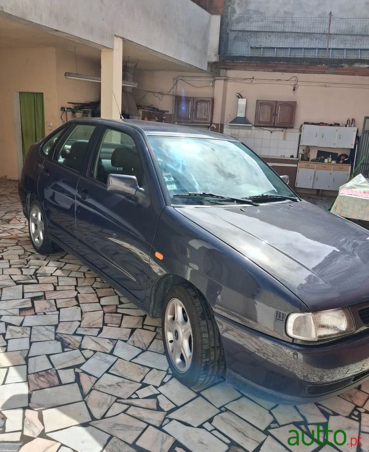 1998' SEAT Cordoba 1.4 Sxe photo #3
