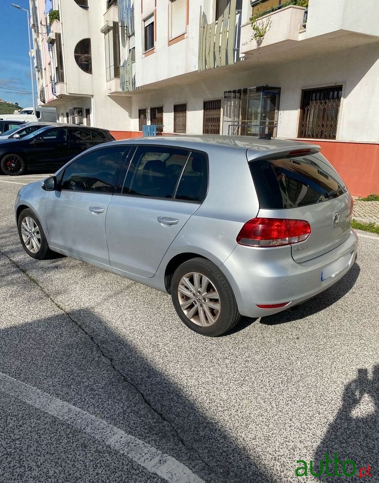 2011' Volkswagen Golf photo #3