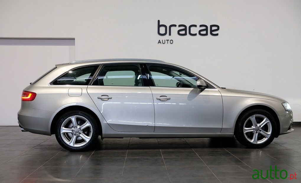 2013' Audi A4 Avant photo #3