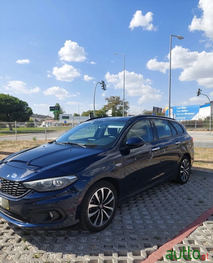 2017' Fiat Tipo Station Wagon photo #6