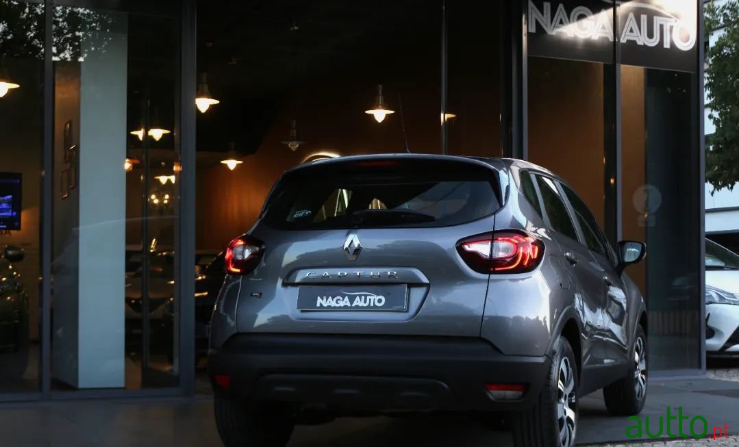 2018' Renault Captur photo #3