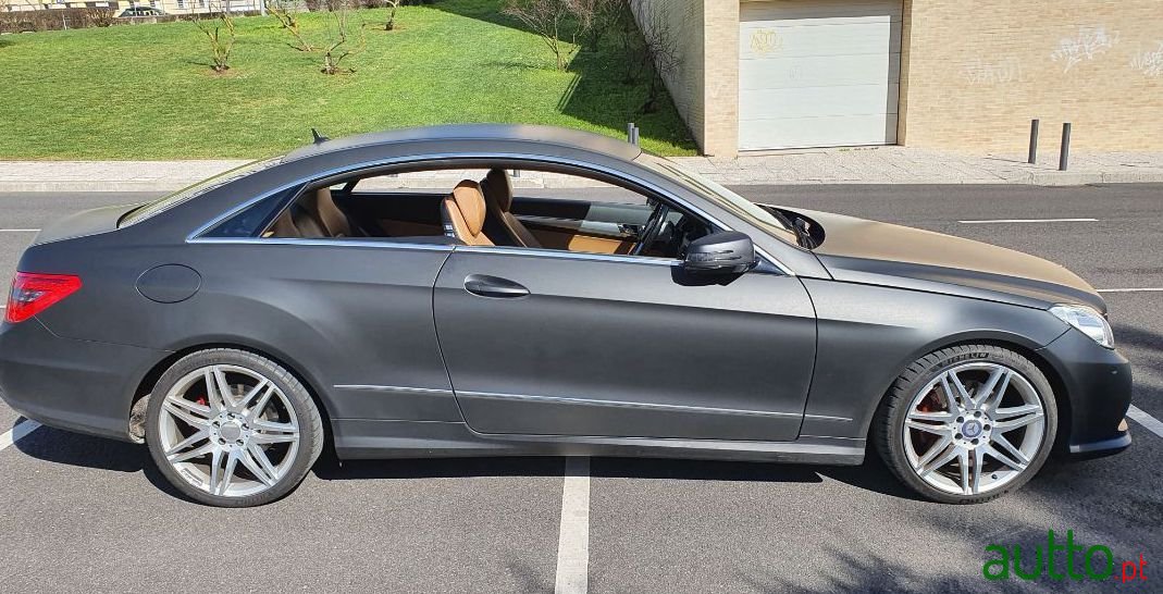 2012' Mercedes-Benz E-250 Amg photo #3