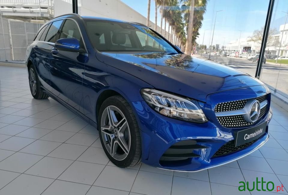 2020' Mercedes-Benz C-300 photo #4