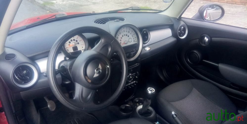 2011' MINI One D photo #6