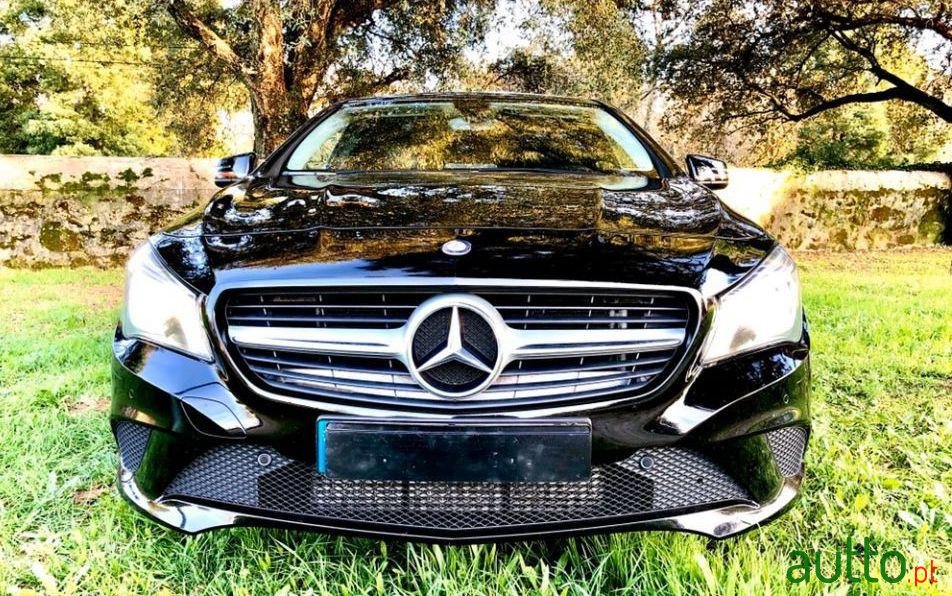 2015' Mercedes-Benz Cla-180 Cdi Amg photo #1