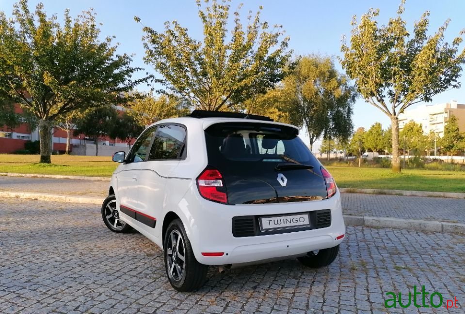 2016' Renault Twingo photo #2
