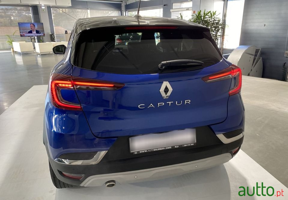 2021' Renault Captur photo #4