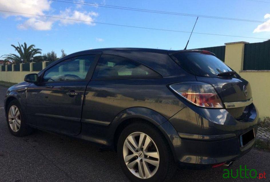 2008' Opel Astra Gtc photo #2