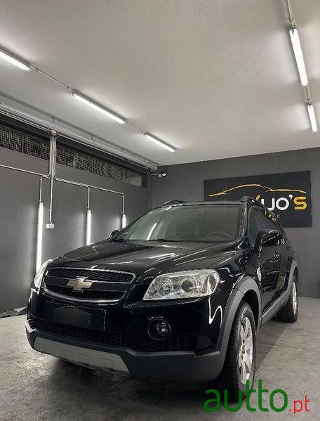 2010' Chevrolet Captiva 2.0 Vcdi Lt 7L photo #3
