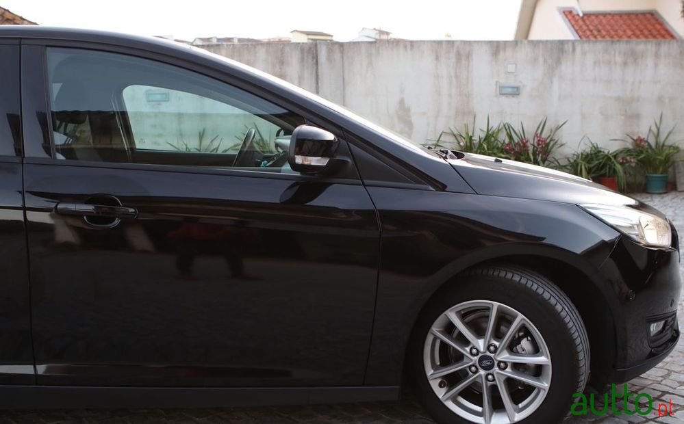 2018' Ford Focus photo #5