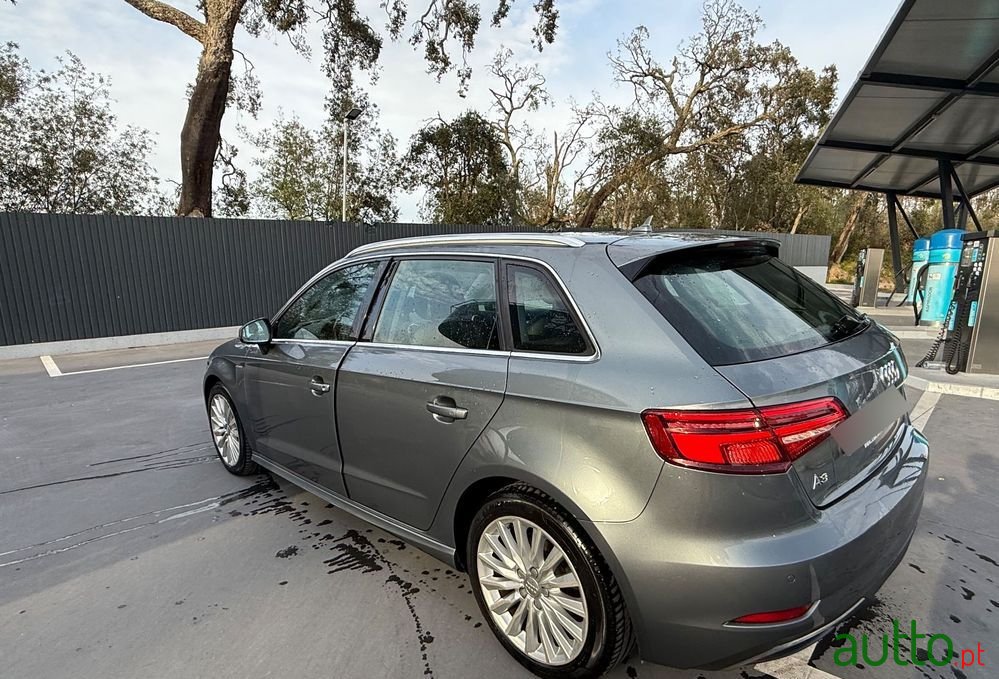 2016' Audi A3 Sportback photo #4