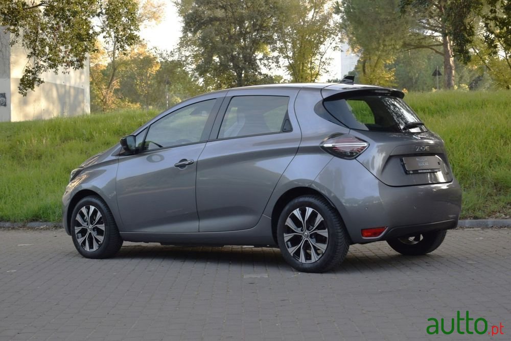 2023' Renault Zoe photo #2